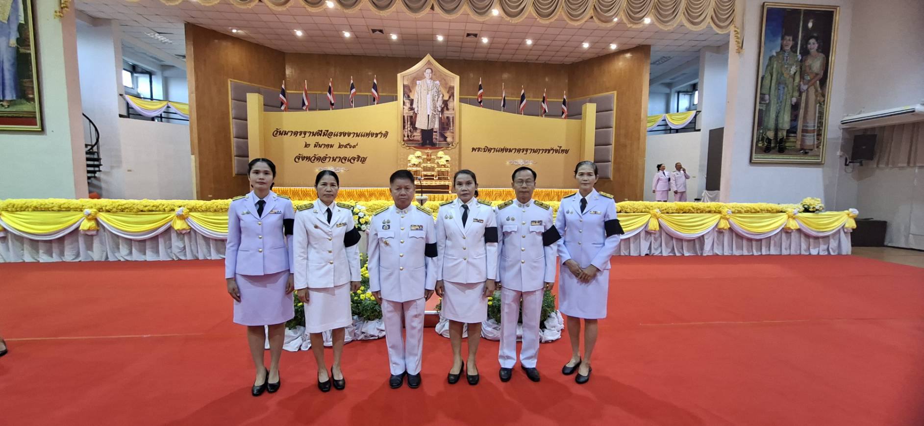 พช.อำนาจเจริญ : ร่วมพิธีถวายราชสักการะพระบาทสมเด็จพระบรมชนกาธิเบศร มหาภูมิพลอดุลยเดชมหาราช บรมนาถบพิตร "พระบิดาแห่งมาตรฐานการช่างไทย"