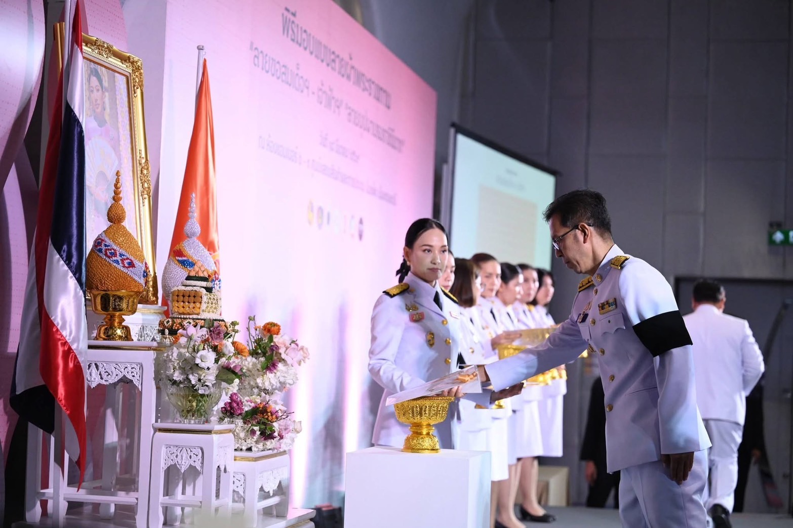 จังหวัดอำนาจเจริญ รับมอบลายผ้าพระราชทาน ปี 2569 "ผ้าลายขอสมเด็จฯ-เจ้าฟ้า" และ "ผ้าลายบุปผาบรมราชินีนาถ" ประเภทผ้าบาติก สืบสานพระราชปณิธาน ภูมิปัญญาผ้าไทย