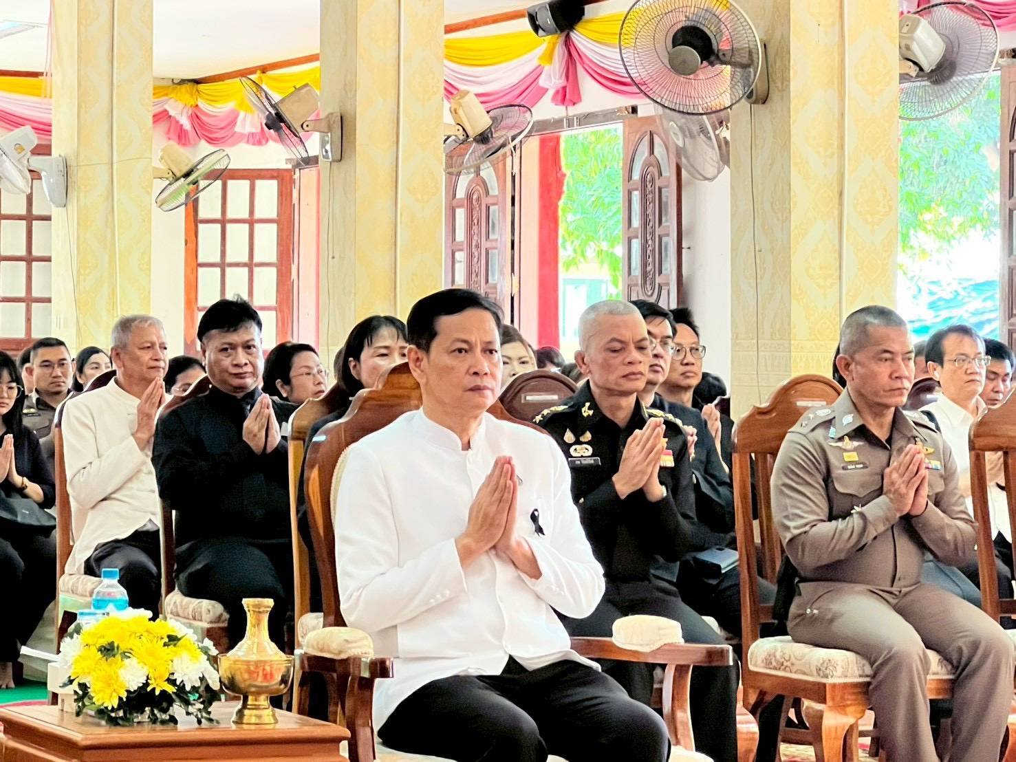 พช.อำนาจเจริญ : ร่วมประกอบพิธีสวดพระพุทธมนต์และเจริญจิตตภาวนา อุทิศถวายพระราชกุศล แด่สมเด็จพระนางเจ้าสิริกิติ์ พระบรมราชินีนาถ พระบรมราชชนนีพันปีหลวง