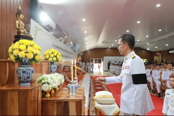 พช.อำนาจเจริญ ร่วมพิธีเจริญพระพุทธมนต์และทำบุญตักบาตรถวายพระกุศล เนื่องในโอกาสฉลองพระชนมายุ 99 พรรษา สมเด็จพระอริยวงศาคตญาณ สมเด็จพระสังฆราช สกลมหาสังฆปริณายก