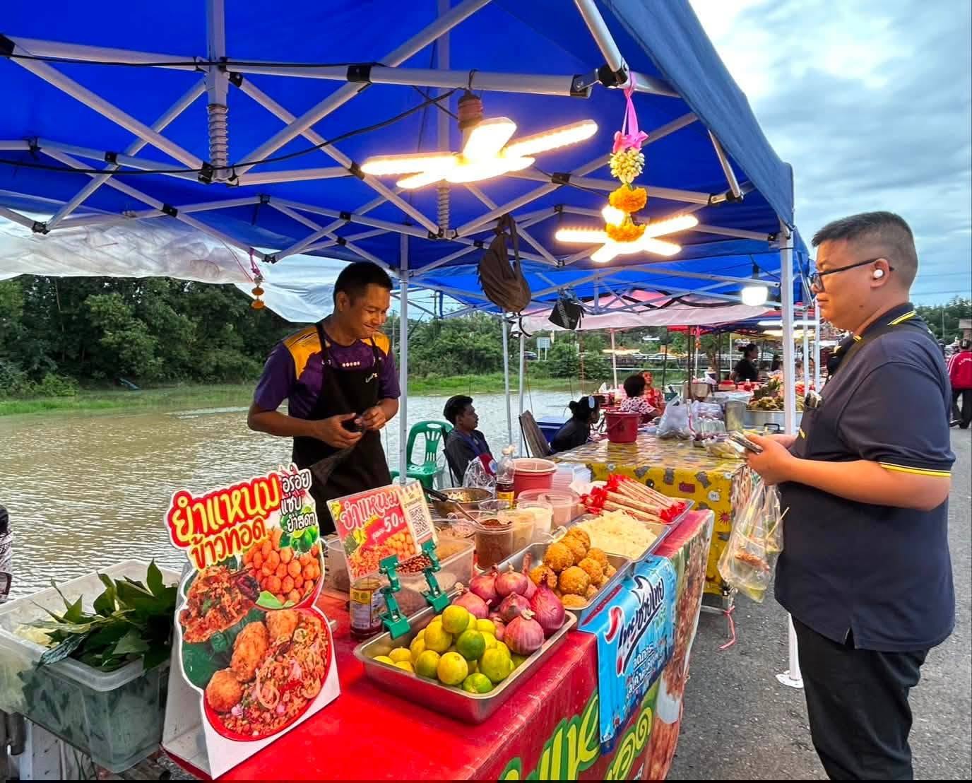 อำนาจเจริญคึกคัก! เดินหน้าขับเคลื่อนเศรษฐกิจฐานราก “ตลาดฮิมอ่าง” สร้างรายได้สู่ชุมชนอย่างต่อเนื่อง
