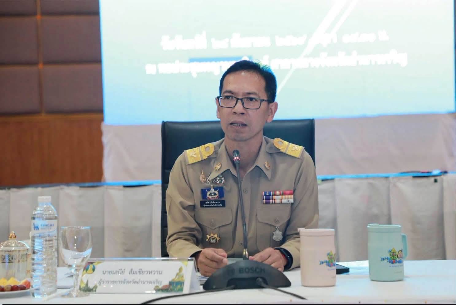 พช.อำนาจเจริญ ร่วมแสดงความยินดีผู้ประกอบการ OTOP (KBO) ระดับจังหวัด รับมอบประกาศนียบัตรในที่ประชุมคณะกรมการจังหวัด
