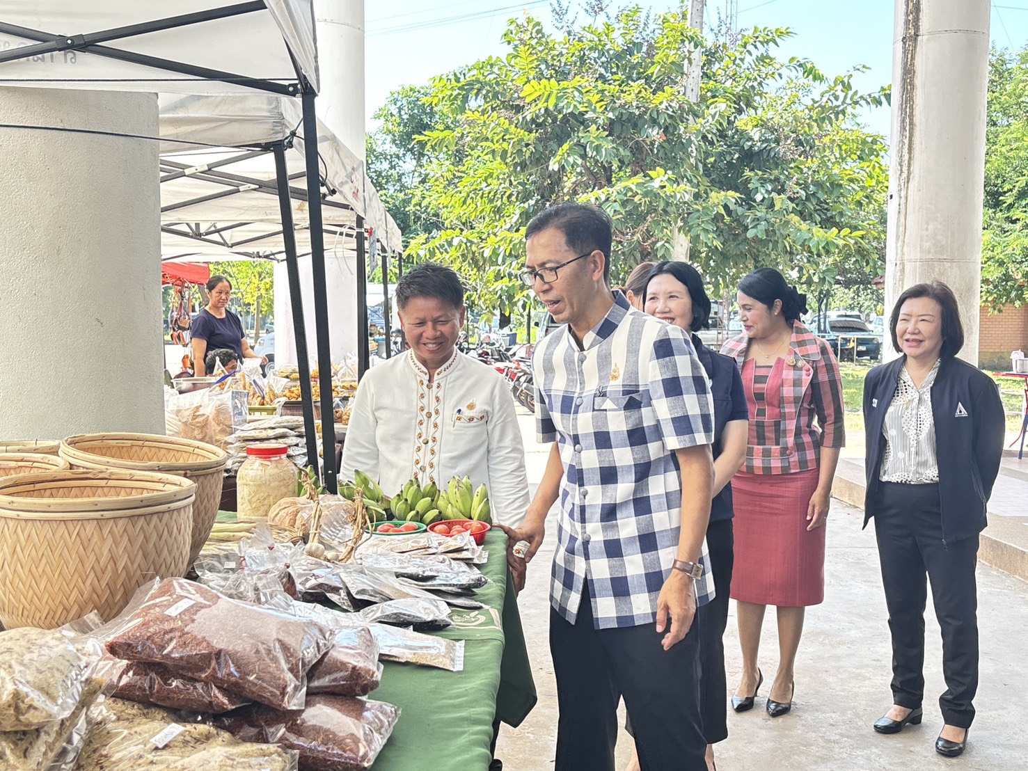 พช.อำนาจเจริญ ร่วมจัดกิจกรรม Kick Off “ไทยช่วยไทย ลดภาระชีพ และตลาดนัดของดีอำนาจเจริญ” เพิ่มช่องทางจำหน่าย ลดค่าครองชีพ สร้างรายได้สู่ชุมชน