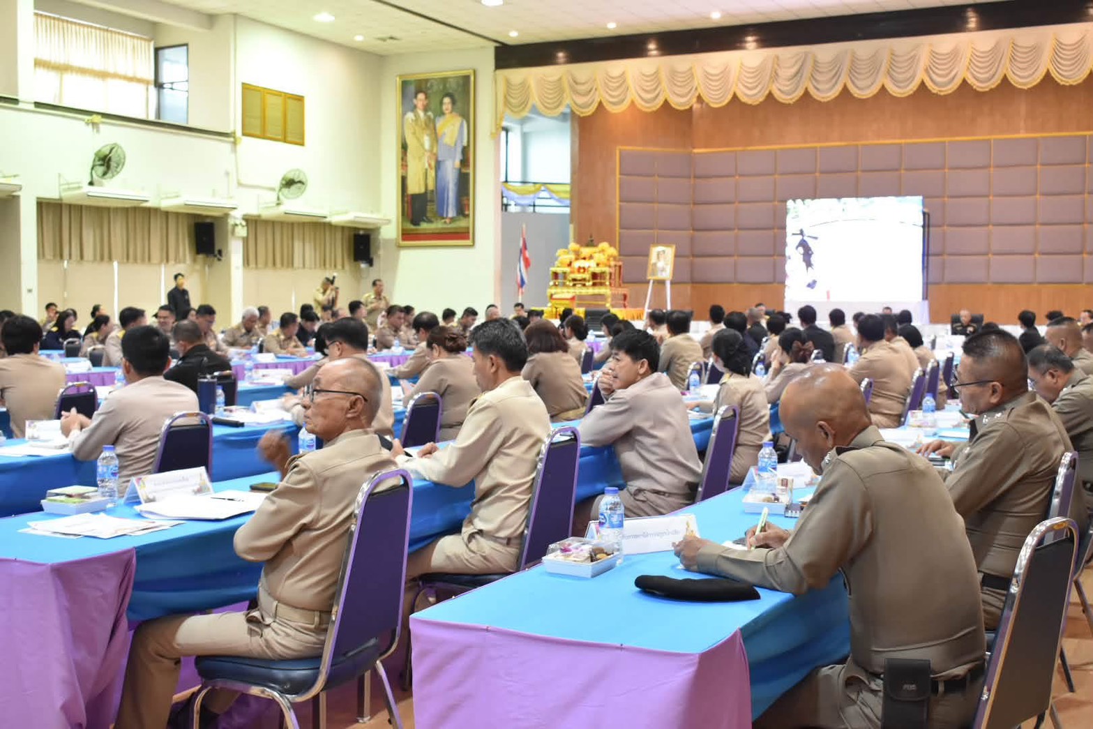 พช.อำนาจเจริญ ร่วมประชุมคณะกรมการจังหวัดฯ ครั้งที่ 10/2569 พร้อมรับเกียรติบัตรหน่วยงานสนับสนุนการประกวด “จังหวัดสะอาด” ประจำปี 2569