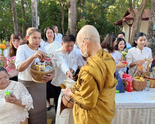 พช.อำนาจเจริญ ร่วมพิธีทำบุญตักบาตรเทโวโรหณะ เนื่องในวันออกพรรษา ประจำปี 2569 ณ พุทธอุทยานพระมงคลมิ่งเมือง